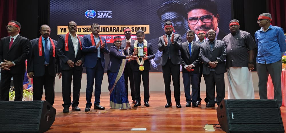 சிகரம் தொடுவோம் பிறையில் பொங்கியெழுந்த கல்விப் புரட்சி - 2000 மாணவர்கள் பங்கேற்ற 'கல்வி யுத்தம்' மகத்தான வெற்றி!